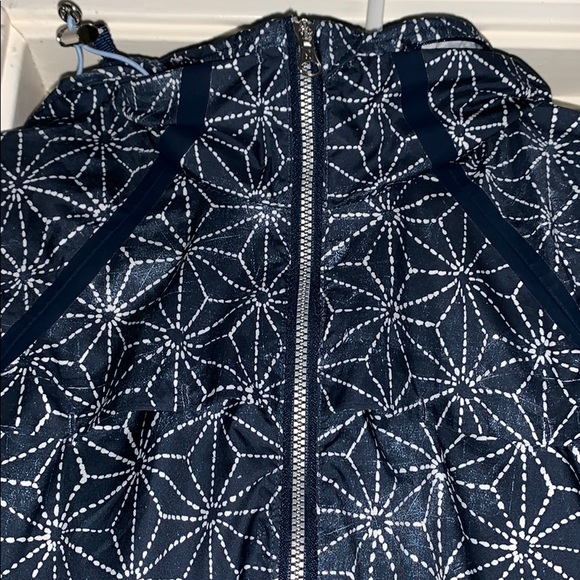 Lululemon Miss Misty II Sashiko Star Rain Jacket 2 - Picture 4 of 7